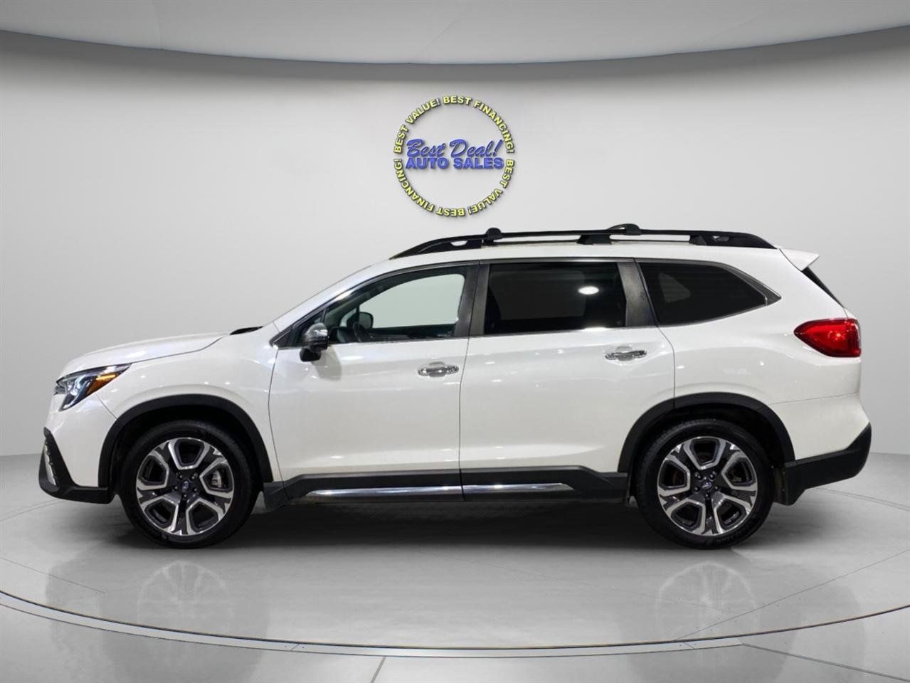 Used 2023 Subaru Ascent Touring AWD/4WD image 2