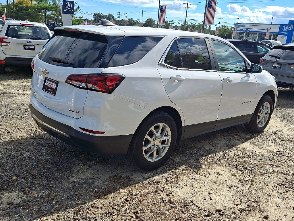 Used 2024 Chevrolet Equinox LT AWD/4WD image 4