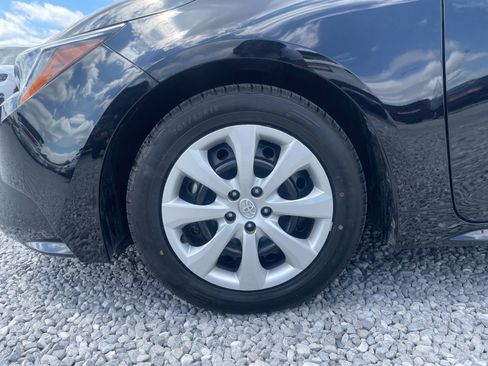 Used 2025 Toyota Corolla LE FWD image 7