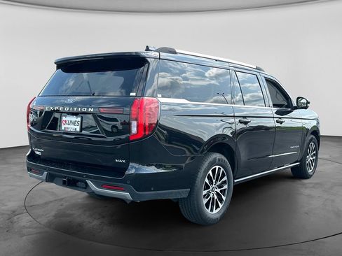 Used 2025 Ford Expedition Max Platinum AWD/4WD image 9