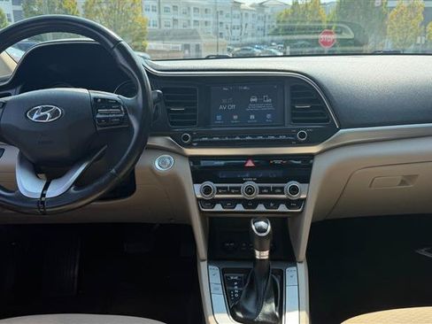 Used 2020 Hyundai Elantra Value Edition FWD image 25