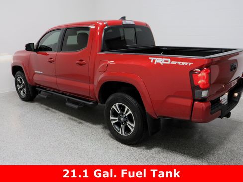 Certified 2019 Toyota Tacoma TRD Sport image 9