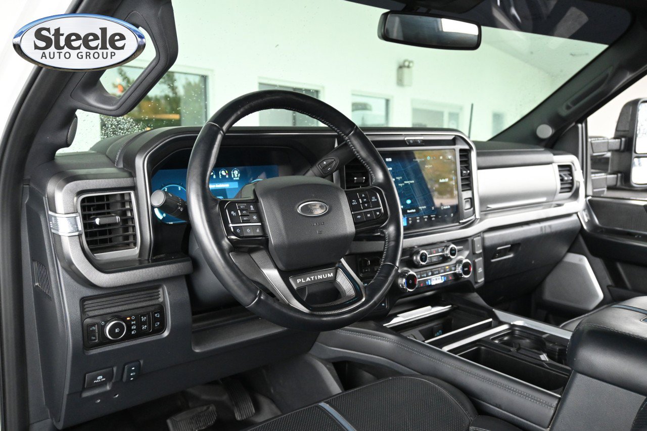 Used 2025 Ford F350 Platinum w/ FX4 Off-Road Package AWD/4WD image 17