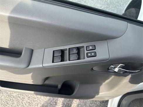 Used 2016 Nissan Frontier SV image 26