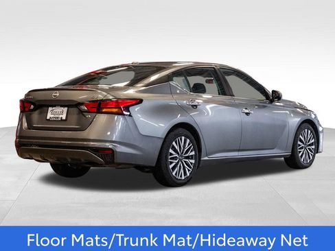 Used 2023 Nissan Altima 2.5 SV image 7