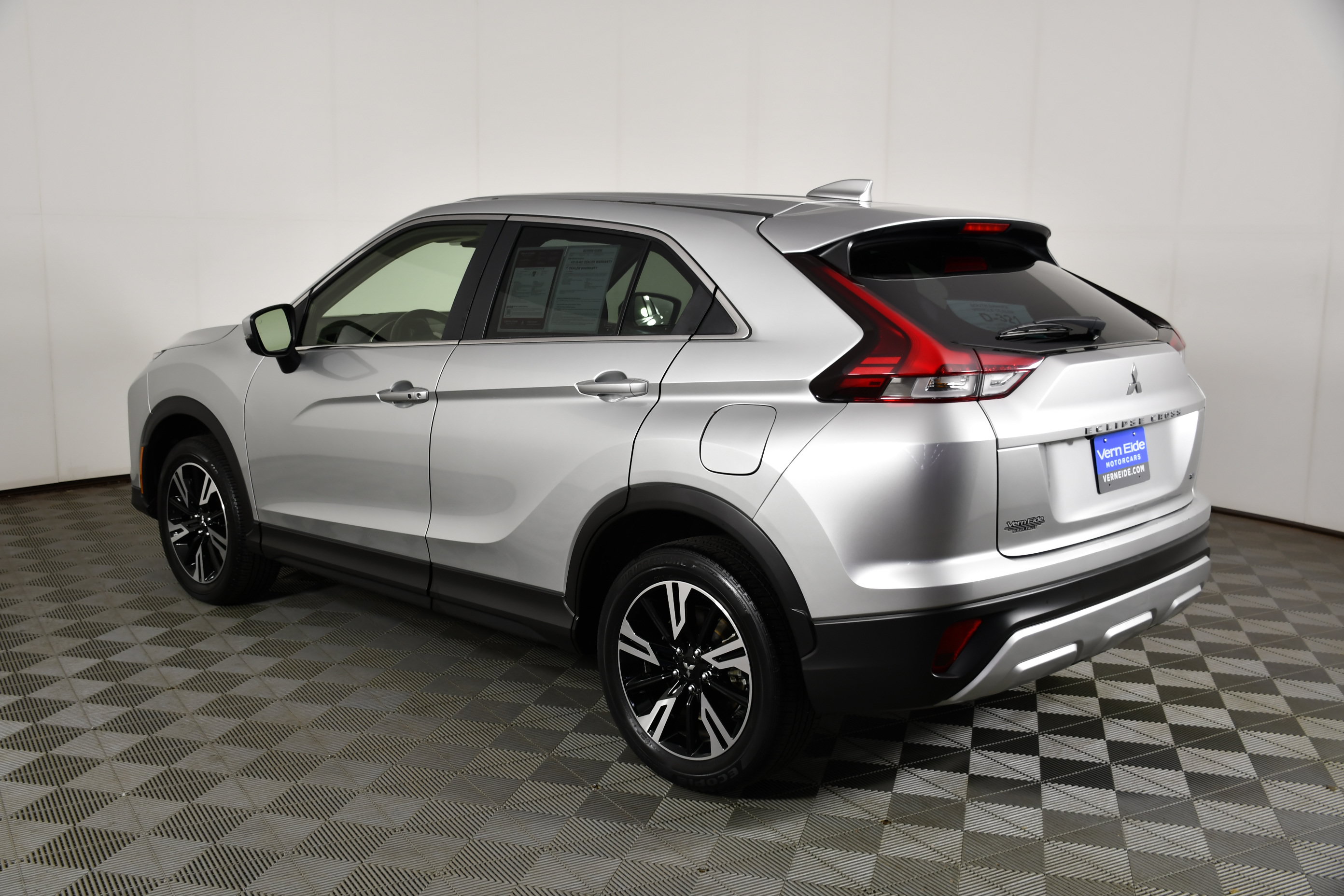 Used 2024 Mitsubishi Eclipse Cross SE AWD/4WD image 8
