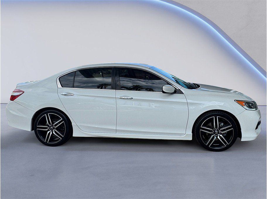 Used 2016 Honda Accord Sport image 7