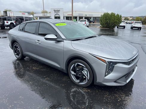 Used 2025 Kia K4 EX image 1