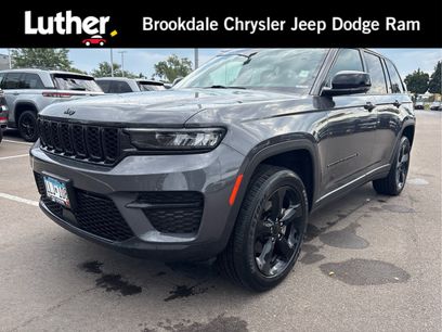 Used 2023 Jeep Grand Cherokee Altitude