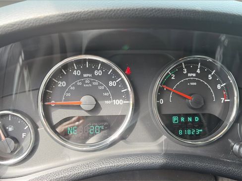 Used 2016 Jeep Wrangler Sahara w/ Dual Top Group AWD/4WD image 13