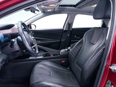 Used 2023 Hyundai Elantra Limited FWD image 19