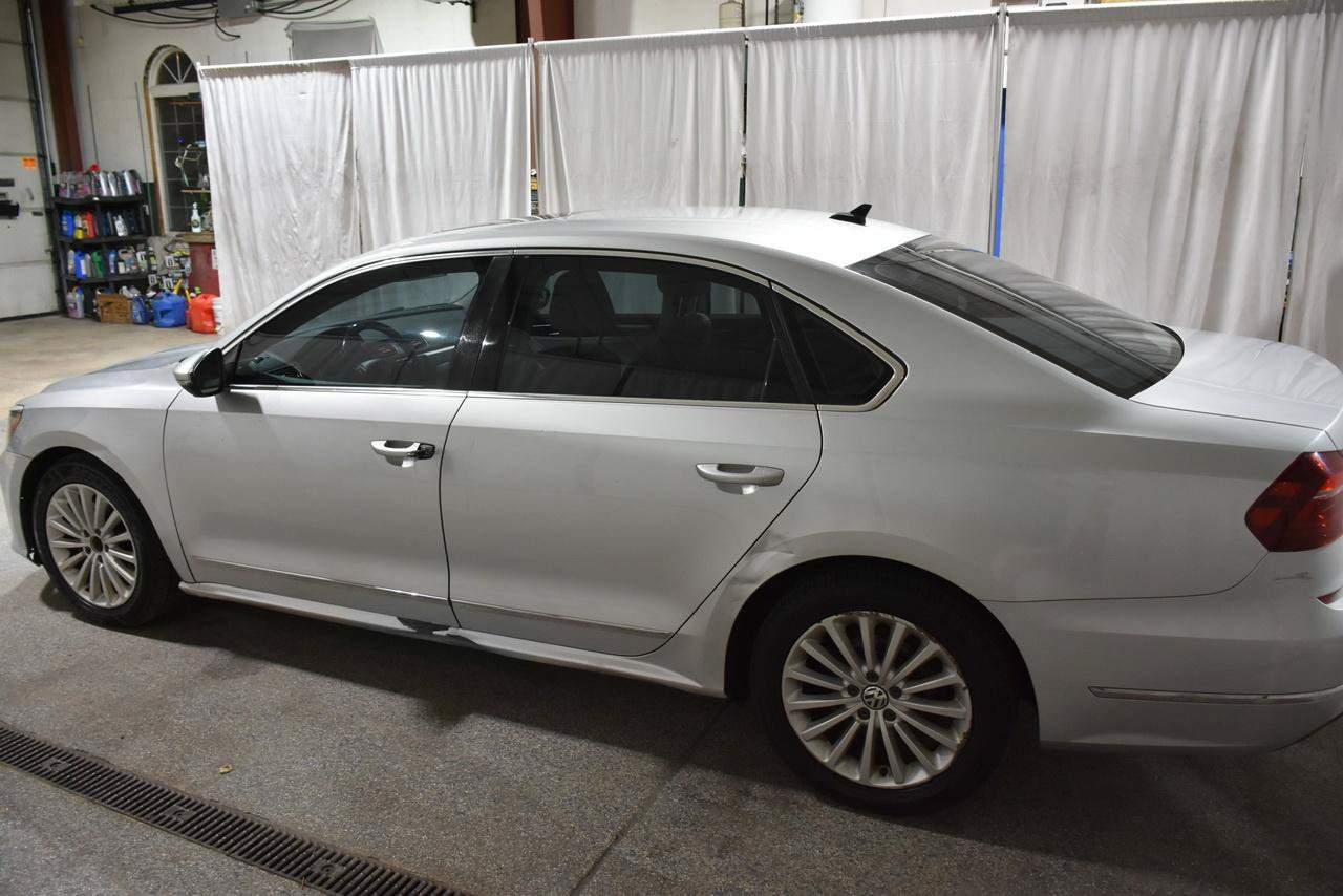 Used 2017 Volkswagen Passat 1.8T SE FWD image 30