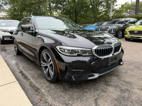 Used 2019 BMW 330i xDrive Sedan w/ Convenience Package AWD/4WD image 4