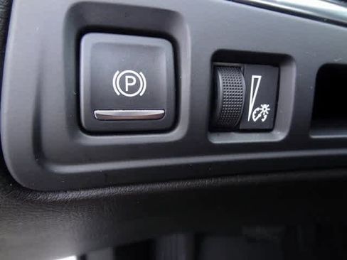 Used 2021 Cadillac XT6 Premium Luxury image 23