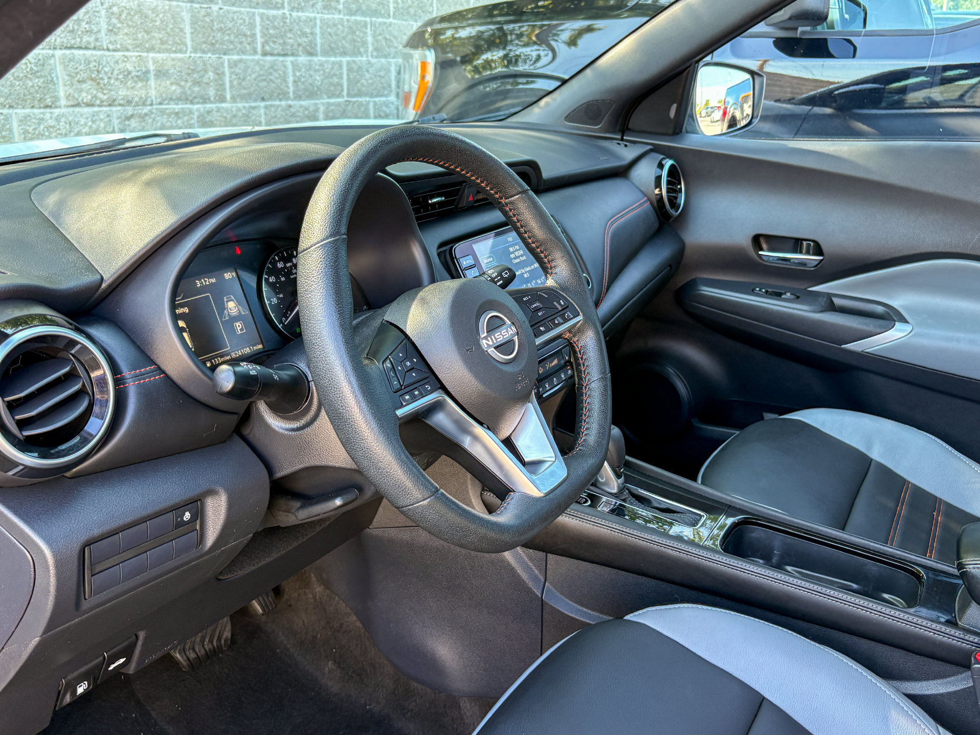 Used 2024 Nissan Kicks SR w/ SR Premium Package FWD image 15