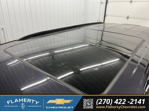 Used 2022 Chevrolet Tahoe Z71 AWD/4WD image 34
