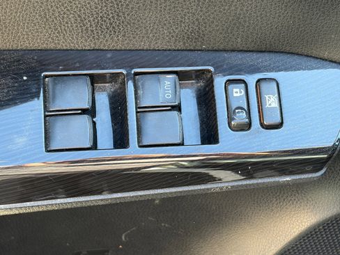 Used 2017 Toyota RAV4 SE w/ Advanced Technology Package AWD/4WD image 8