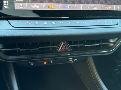 New 2026 Dodge Charger R/T AWD/4WD image 18