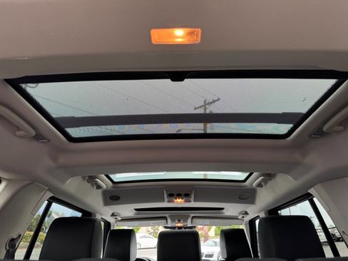 Used 2016 Land Rover LR4 HSE LUX AWD/4WD image 10
