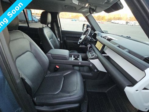 Used 2024 Land Rover Defender 110 S image 12