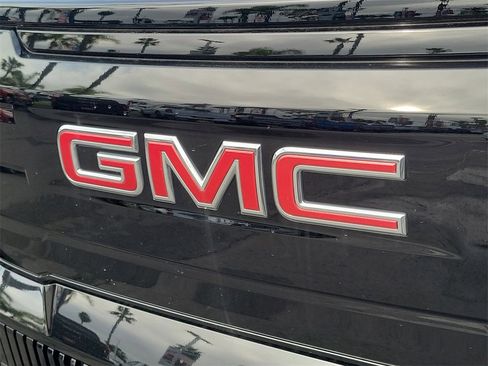 Used 2026 GMC Sierra EV Elevation image 29