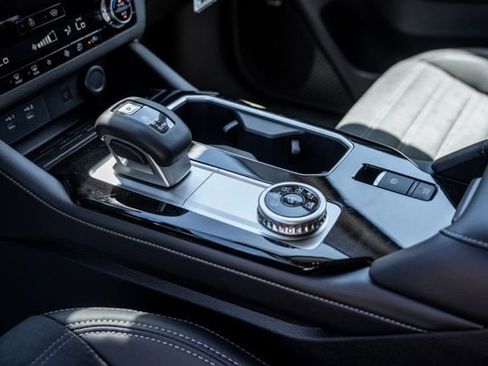 New 2026 Mitsubishi Outlander AWD image 25