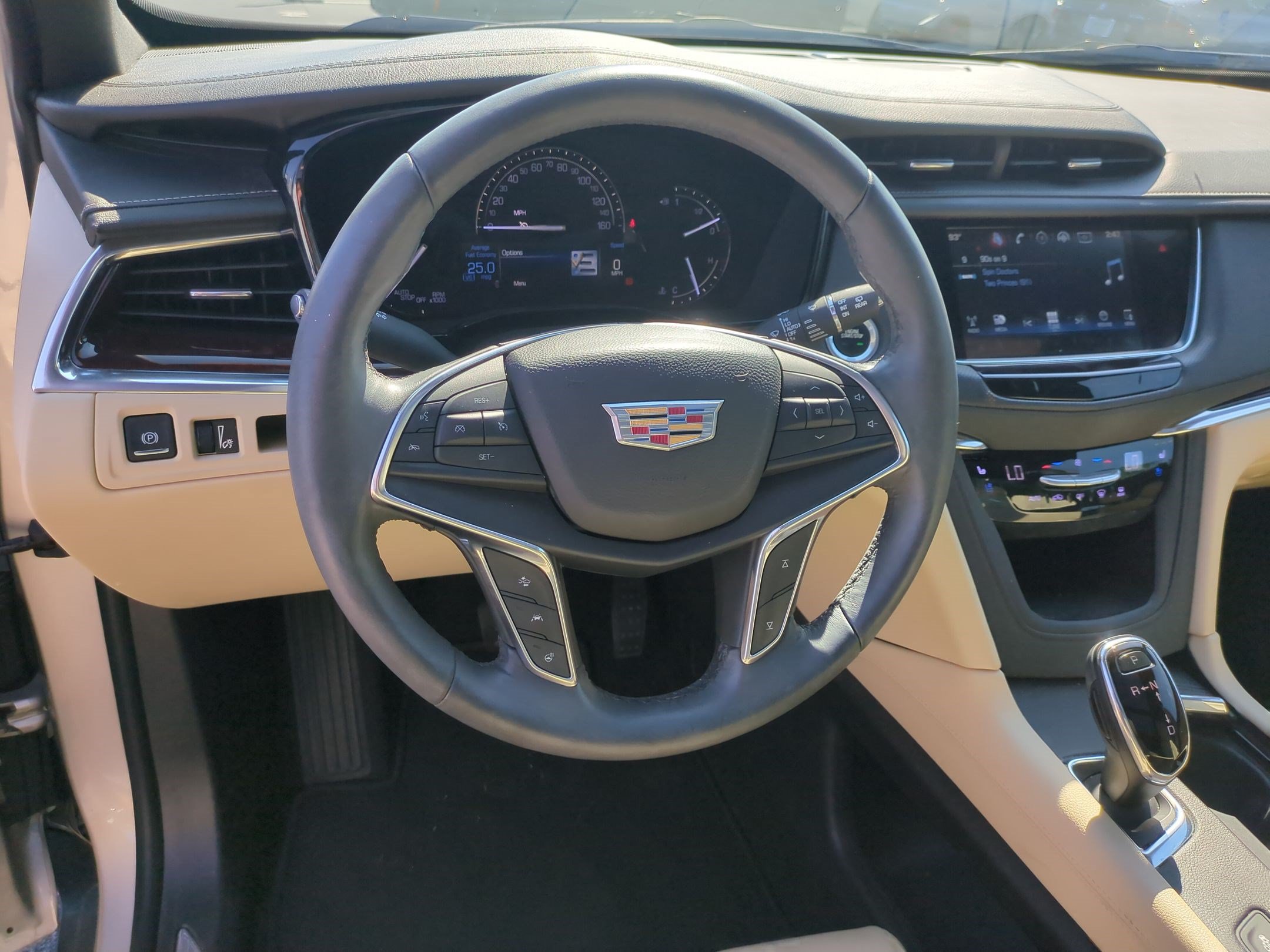 Used 2017 Cadillac XT5 Premium Luxury FWD image 15