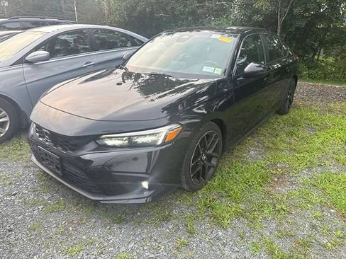 Used 2024 Honda Civic Sport Touring image 2