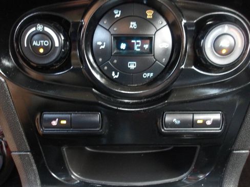 Used 2015 Ford Fiesta SE w/ Equipment Group 201A FWD image 13