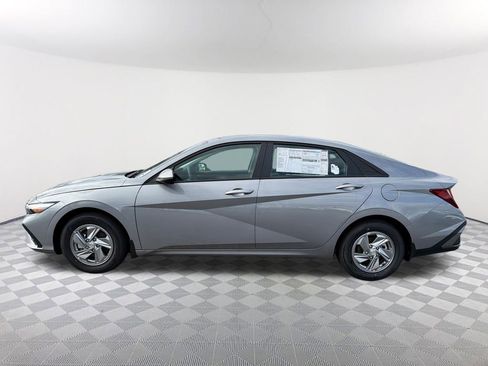 New 2026 Hyundai Elantra SE image 8