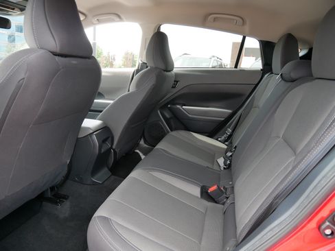 Used 2024 Subaru Crosstrek 2.0i AWD/4WD image 33