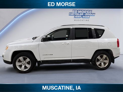 Used 2011 Jeep Compass Latitude image 2