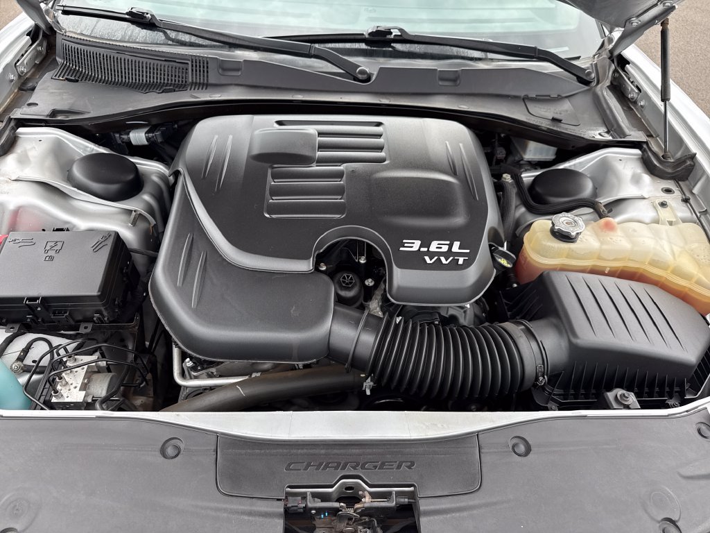 Used 2022 Dodge Charger SXT RWD image 22