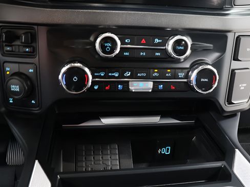Used 2025 Ford F250 Platinum AWD/4WD image 12