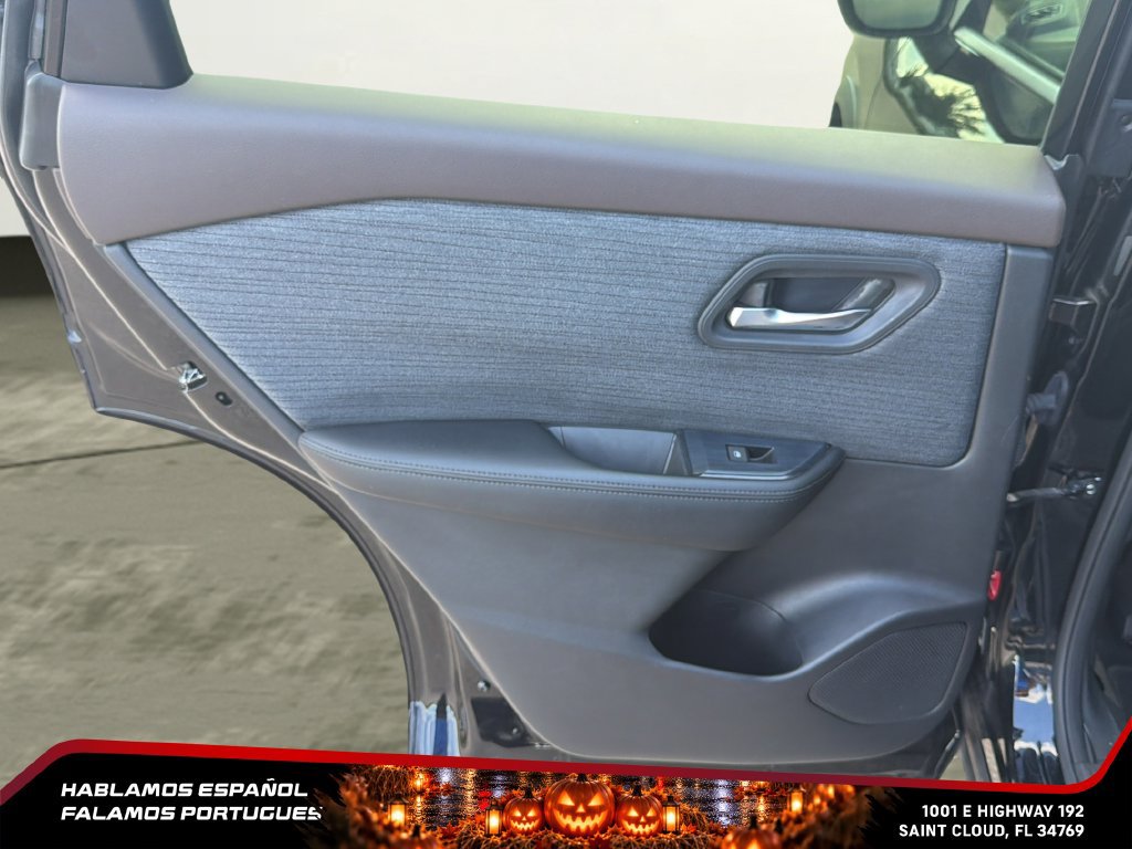 Used 2023 Nissan Rogue SV FWD image 23