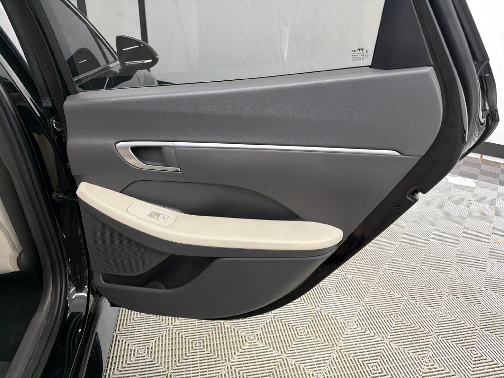 Used 2023 Hyundai Sonata SEL FWD image 16