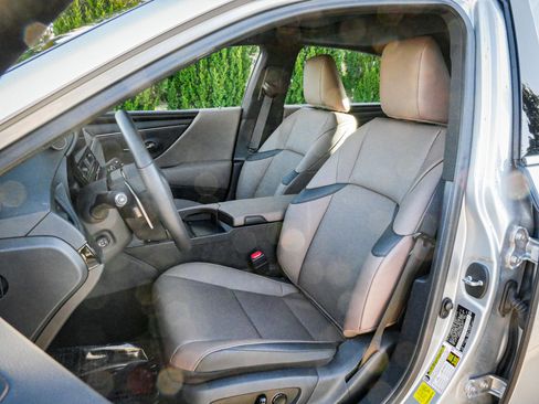 Used 2025 Lexus ES 350 ES 350 image 16