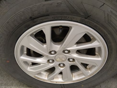 Used 2019 Mitsubishi Eclipse Cross ES FWD image 31