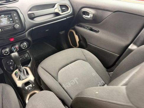 Used 2016 Jeep Renegade Latitude image 15