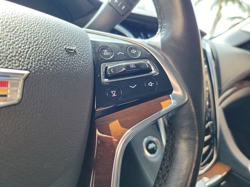 Used 2020 Cadillac Escalade Luxury RWD image 28