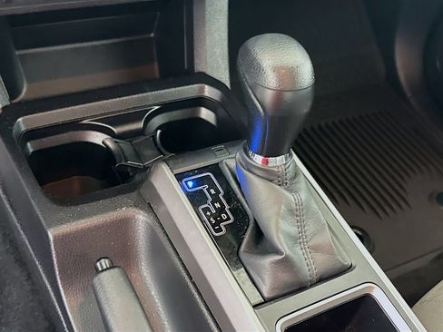 Certified 2023 Toyota Tacoma SR5 AWD/4WD image 16