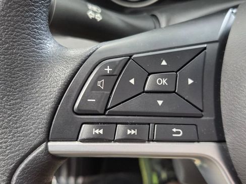Used 2025 Nissan Altima 2.5 SV FWD image 24