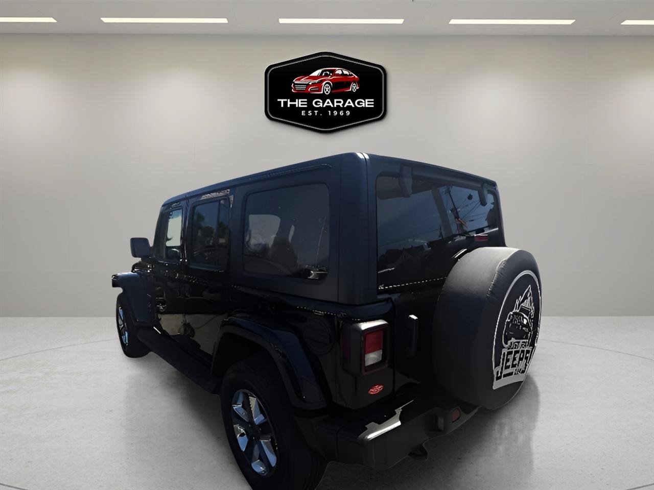 Used 2021 Jeep Wrangler Unlimited Sahara AWD/4WD image 4