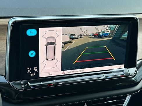 New 2026 Volkswagen Atlas SE FWD image 18