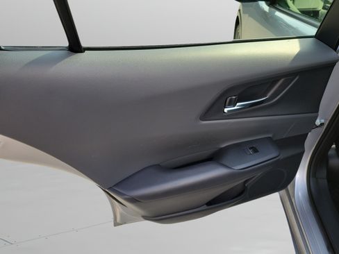 Used 2025 Toyota Prius XLE FWD image 25