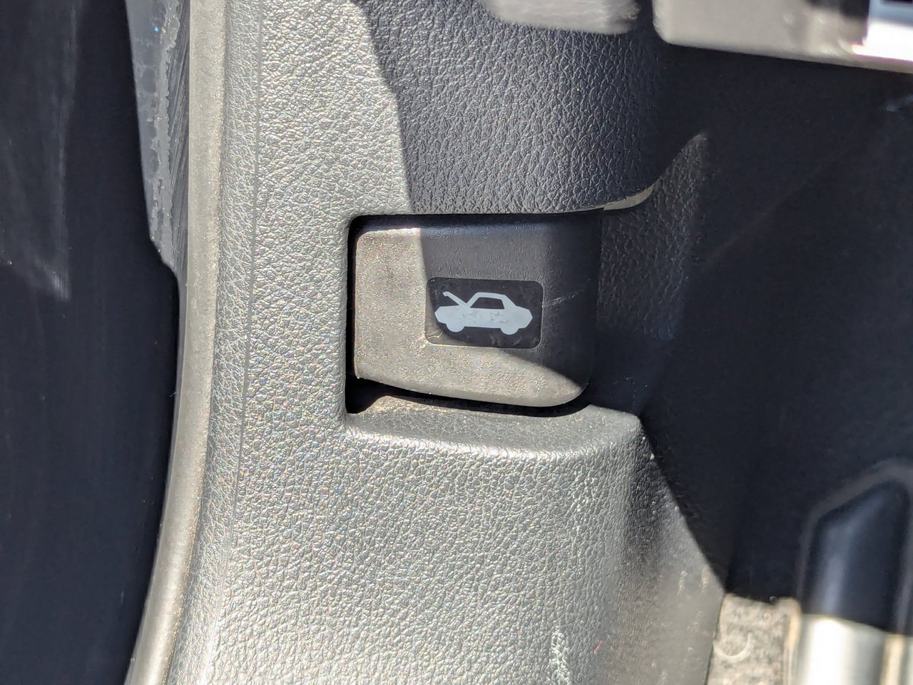 Used 2025 Nissan Altima 2.5 SR FWD image 25