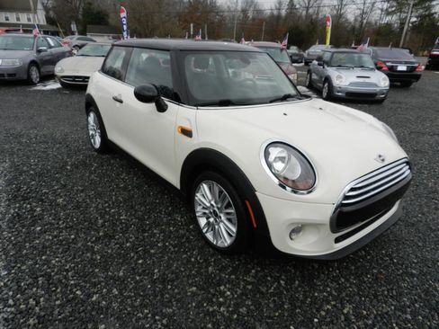 Used 2015 MINI Cooper 2-Door Hardtop w/ Cold Weather Package image 4