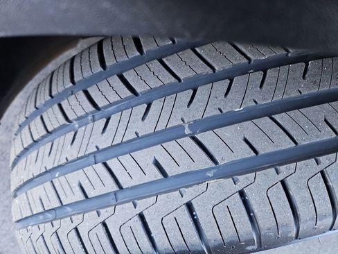 Used 2023 Kia Telluride S image 36