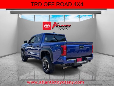 Used 2024 Toyota Tacoma TRD Off-Road AWD/4WD image 5