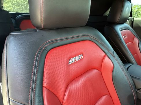 Used 2022 Chevrolet Camaro SS image 15